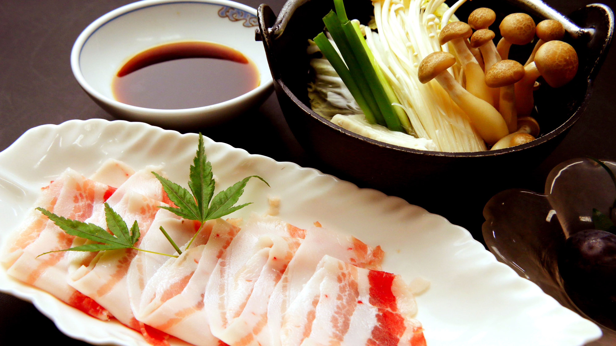 薩摩名物『黒豚しゃぶしゃぶ』を是非ご賞味ください…♪