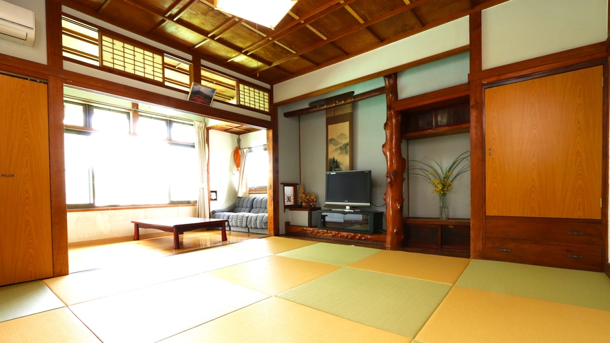 お部屋の一例。「琉球畳」のお部屋になることもございます！