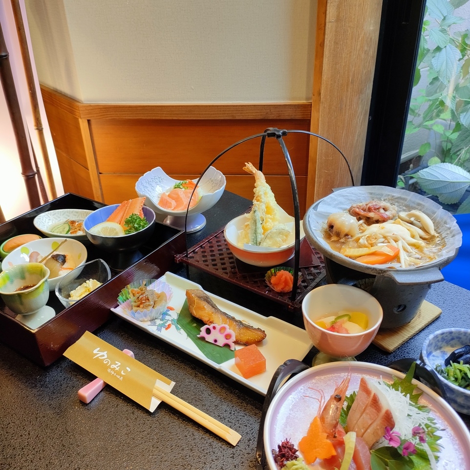 【楽天スーパーSALE】【全28室】ぬくもりを飾る宿   一泊二食 スタンダードゆのみこ御膳プラン　