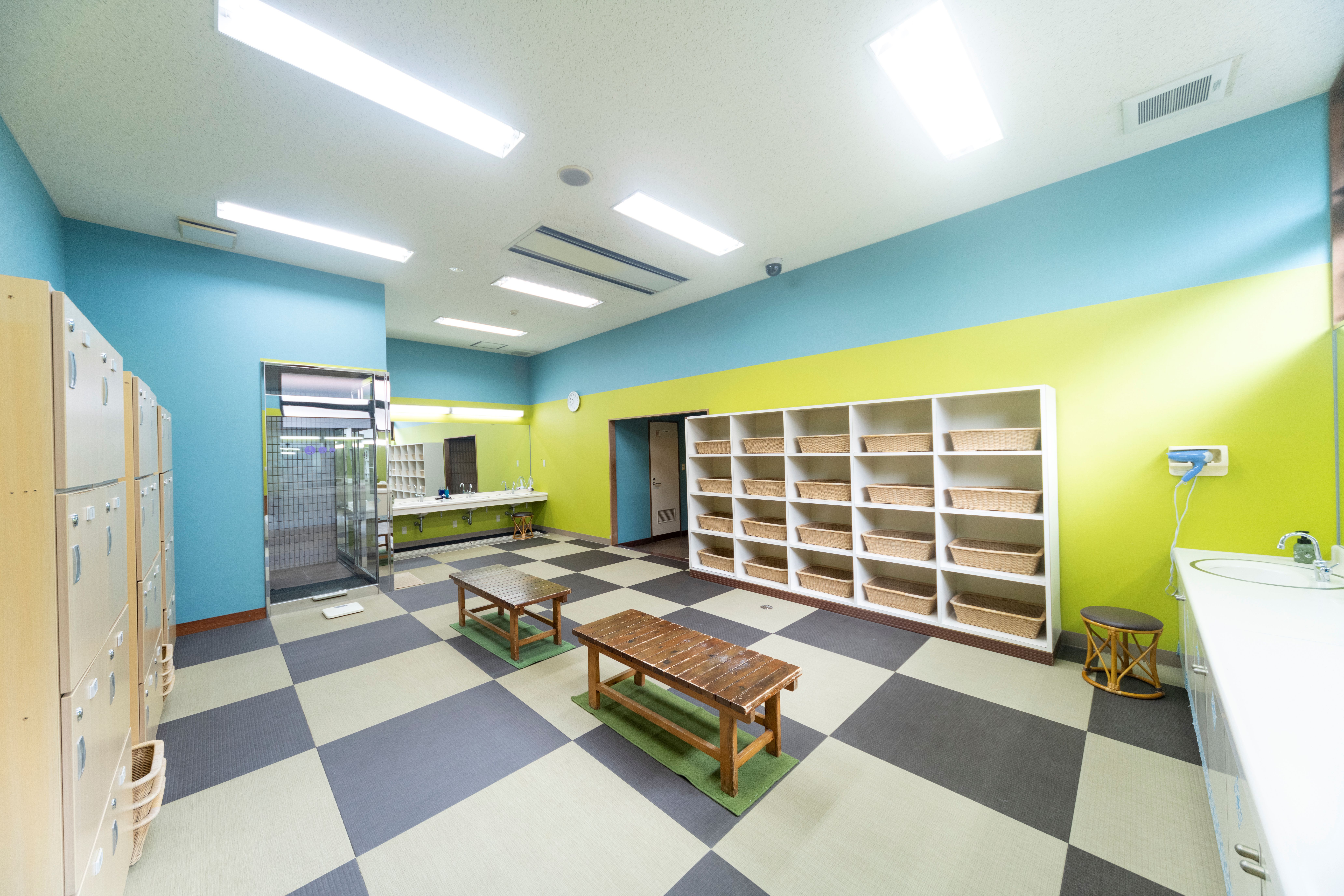 脱衣室　男性用