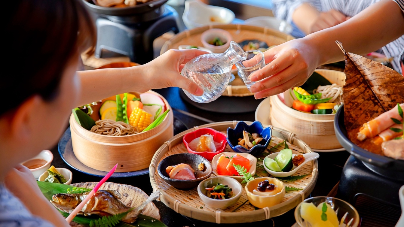 【期間限定│2食付】里山夕食に「鹿肉のロースト」を一皿プラス！郷土料理と山の恵みを味わう特別プラン
