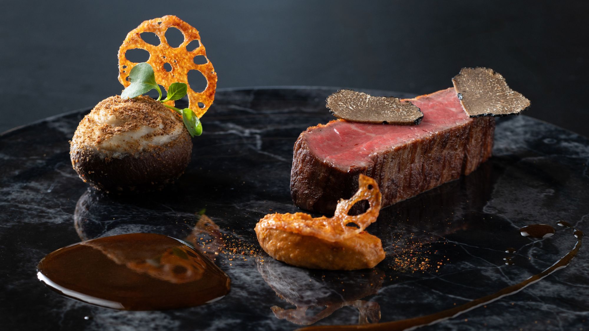 五感で感じる料理長厳選食材の和モダンフレンチコース（一例）