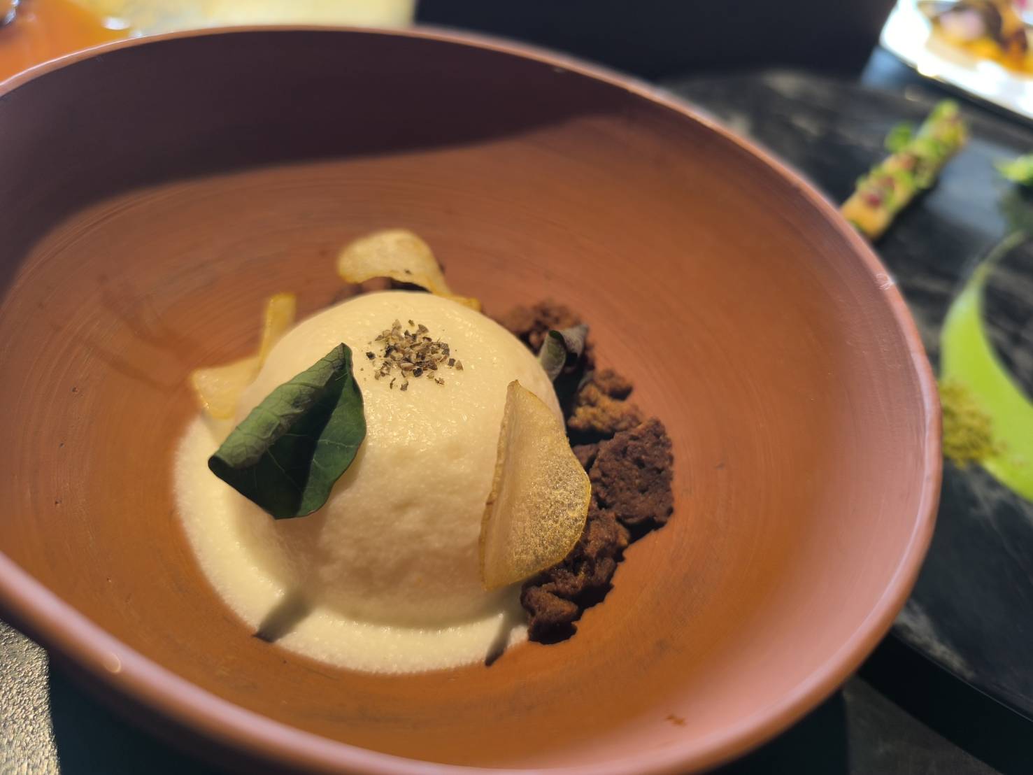 五感で感じる料理長厳選食材の和モダンフレンチコース（一例）