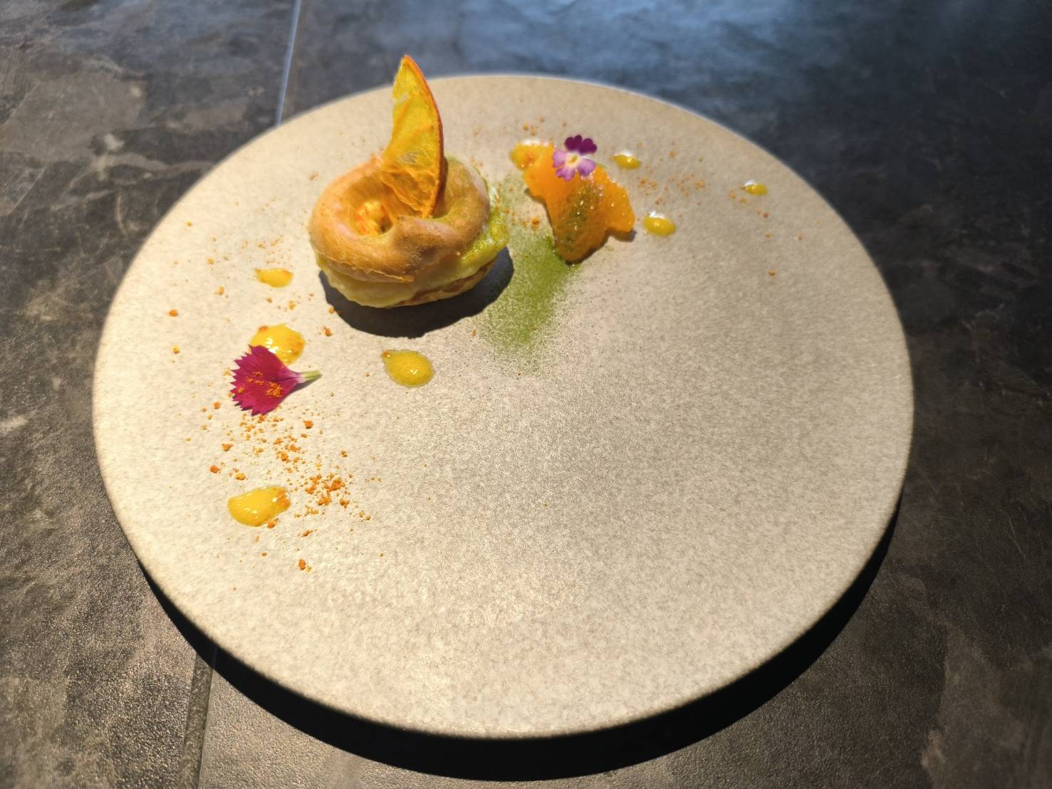 五感で感じる料理長厳選食材の和モダンフレンチコース（一例）