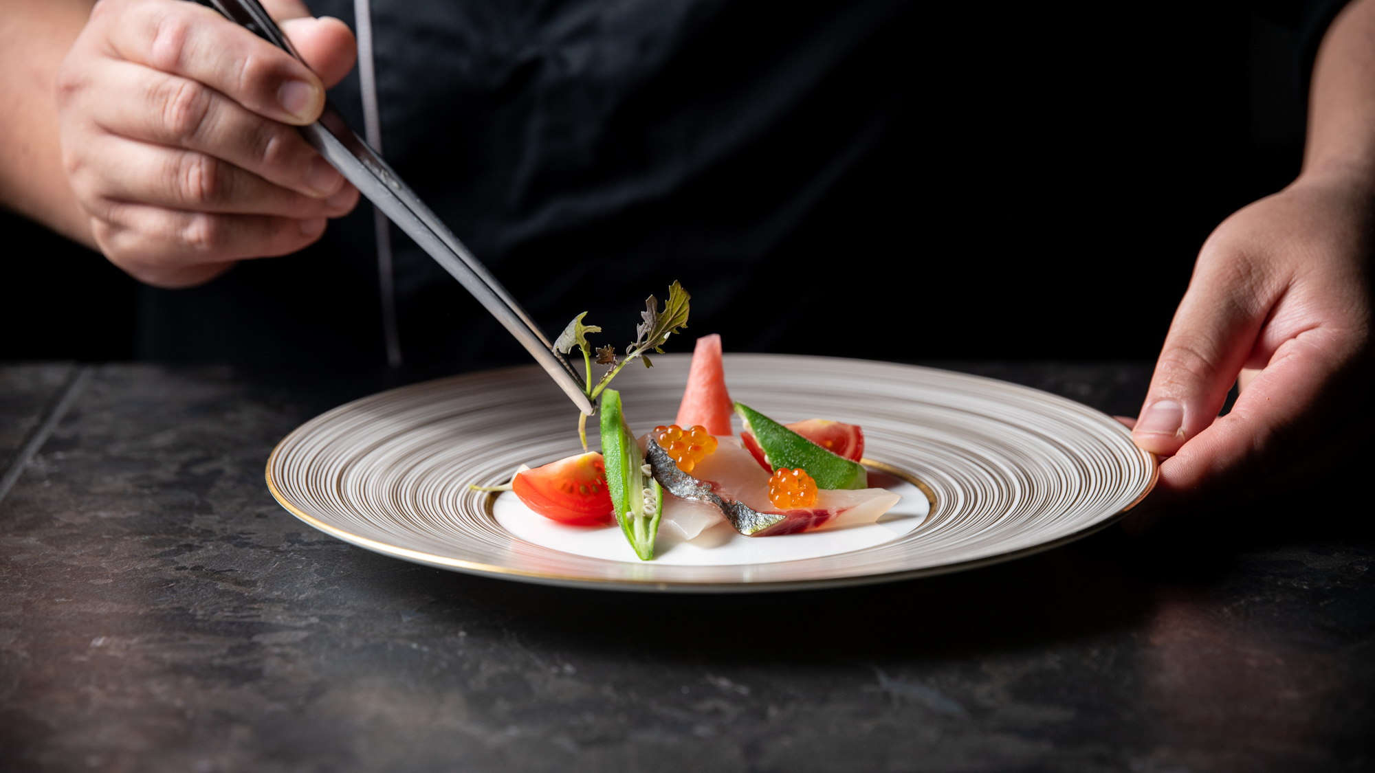 五感で感じる料理長厳選食材の和モダンフレンチコース（一例）