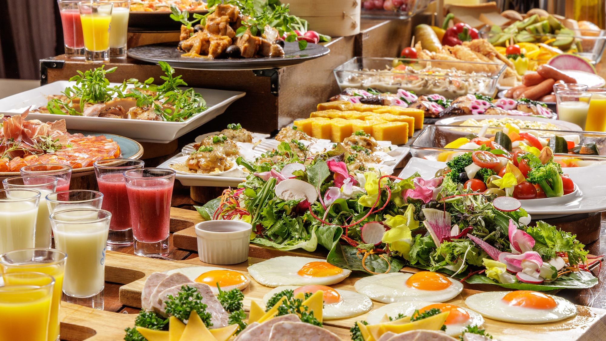 【秋冬SALE】「東銀座駅」徒歩約1分☆シングル・ツインはバス・トイレ別＜朝食付＞