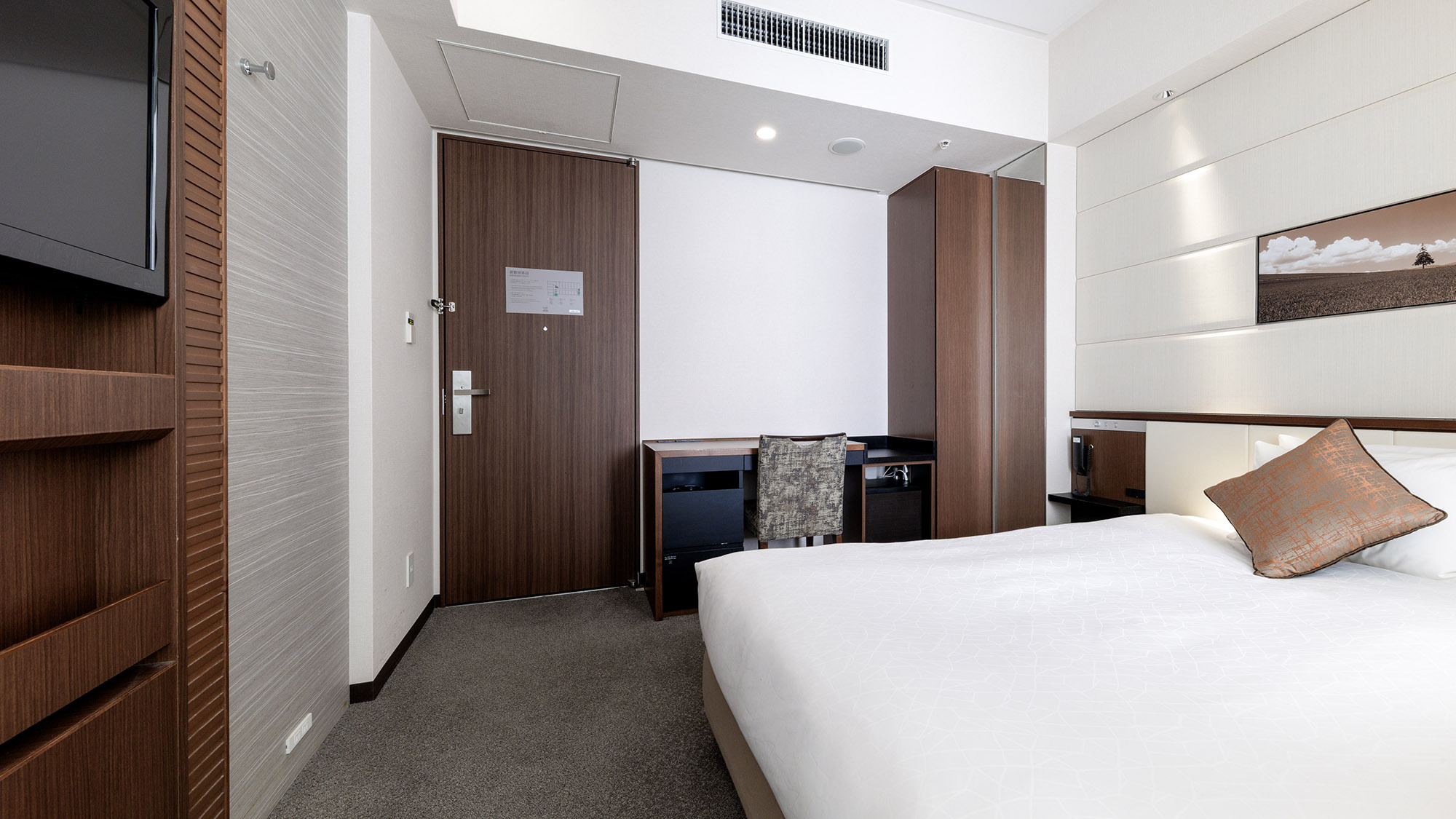 COMPACT DOUBLE/コンパクトダブル 15.4㎡（ベッド幅：140cm×195cm 1台）