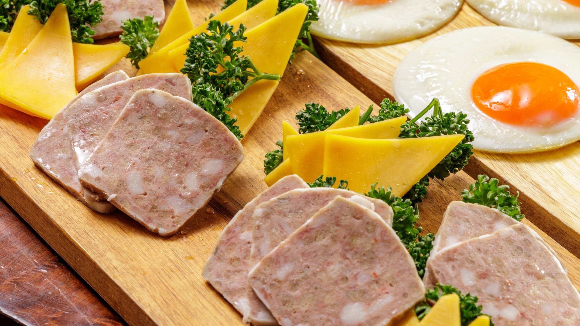 【朝食ビュッフェ】所せましと並ぶ豊富な料理を心ゆくまでお楽しみください。