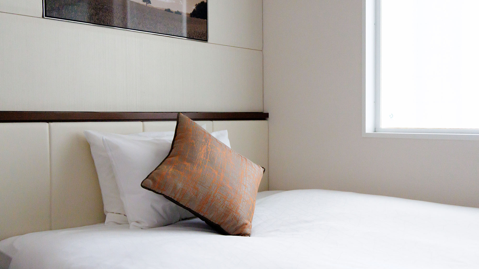 SINGLE/シングル 15.4㎡（ベッド幅：140cm&times;195cm 1台）