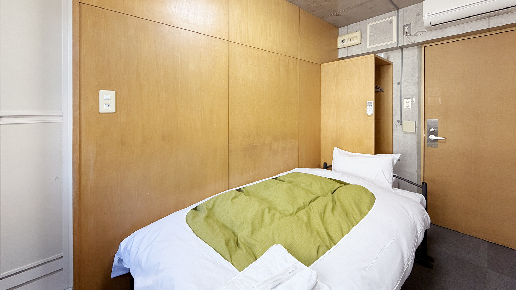 シングルＢ（ＵＢ・TV・冷蔵庫有り）