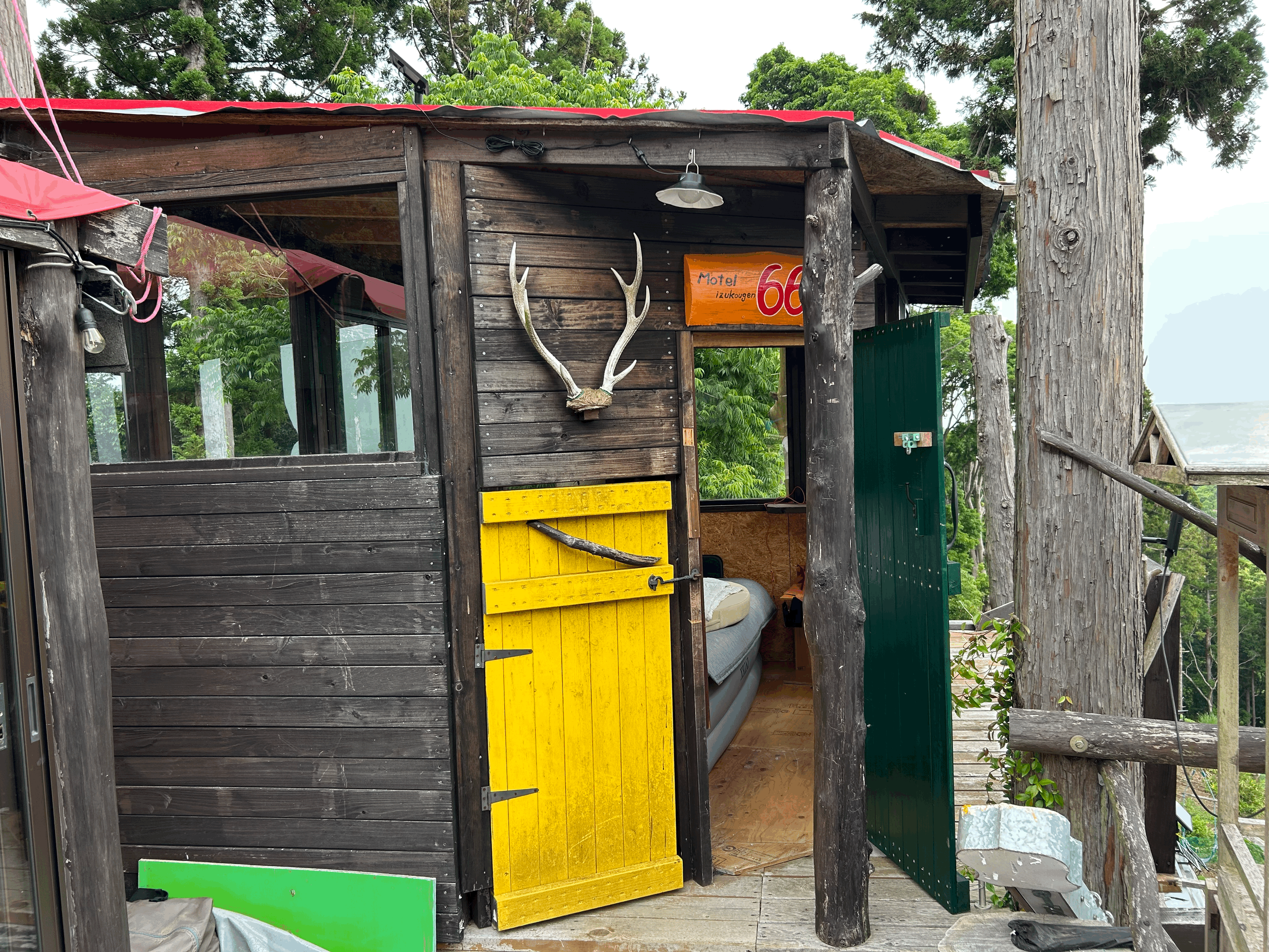 「もりのこうえん」モーテル６６