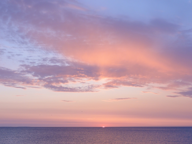 海岸からの眺め☆海にしずむ夕日は絶景！