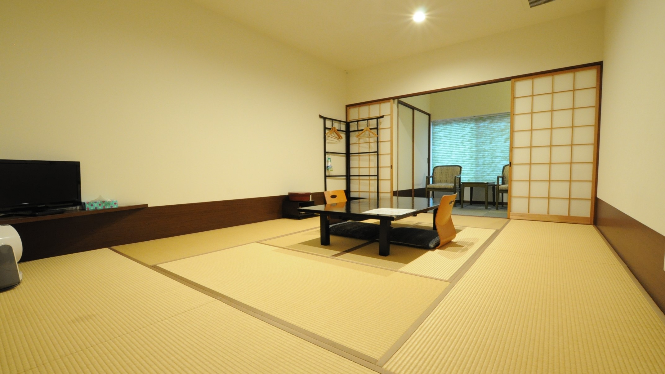 ◆和室１０畳（トイレ付）