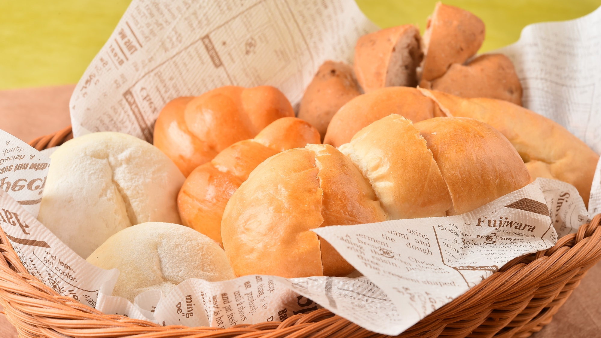 女将の焼き立てパン