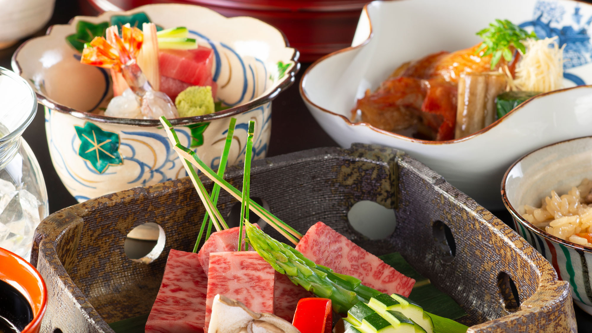 【至福の佳松園会席】本物であり新しい、一箸ごとに笑みがこぼれる日本料理のおもてなし　客室二間タイプ
