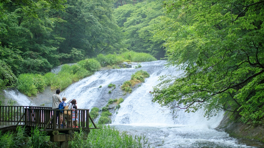 イーハトーブの風景地「釜淵の滝」