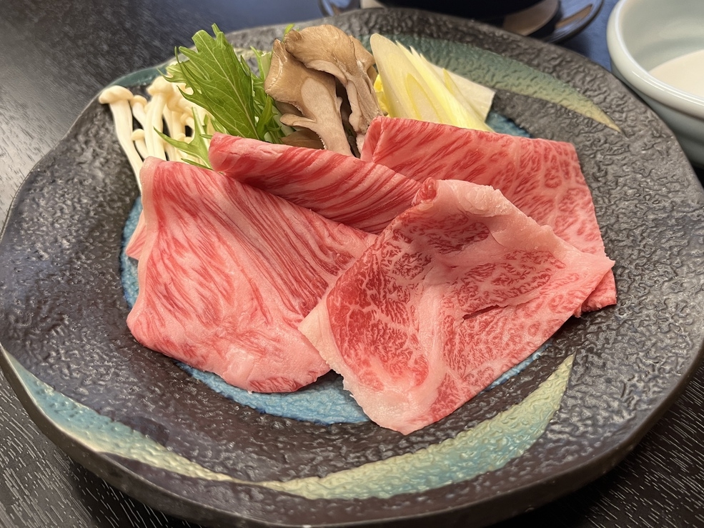 【山形牛すき焼きと旬の味覚を味わうプラン】山形県産和牛×四季折々の美味しさを楽しめます♪