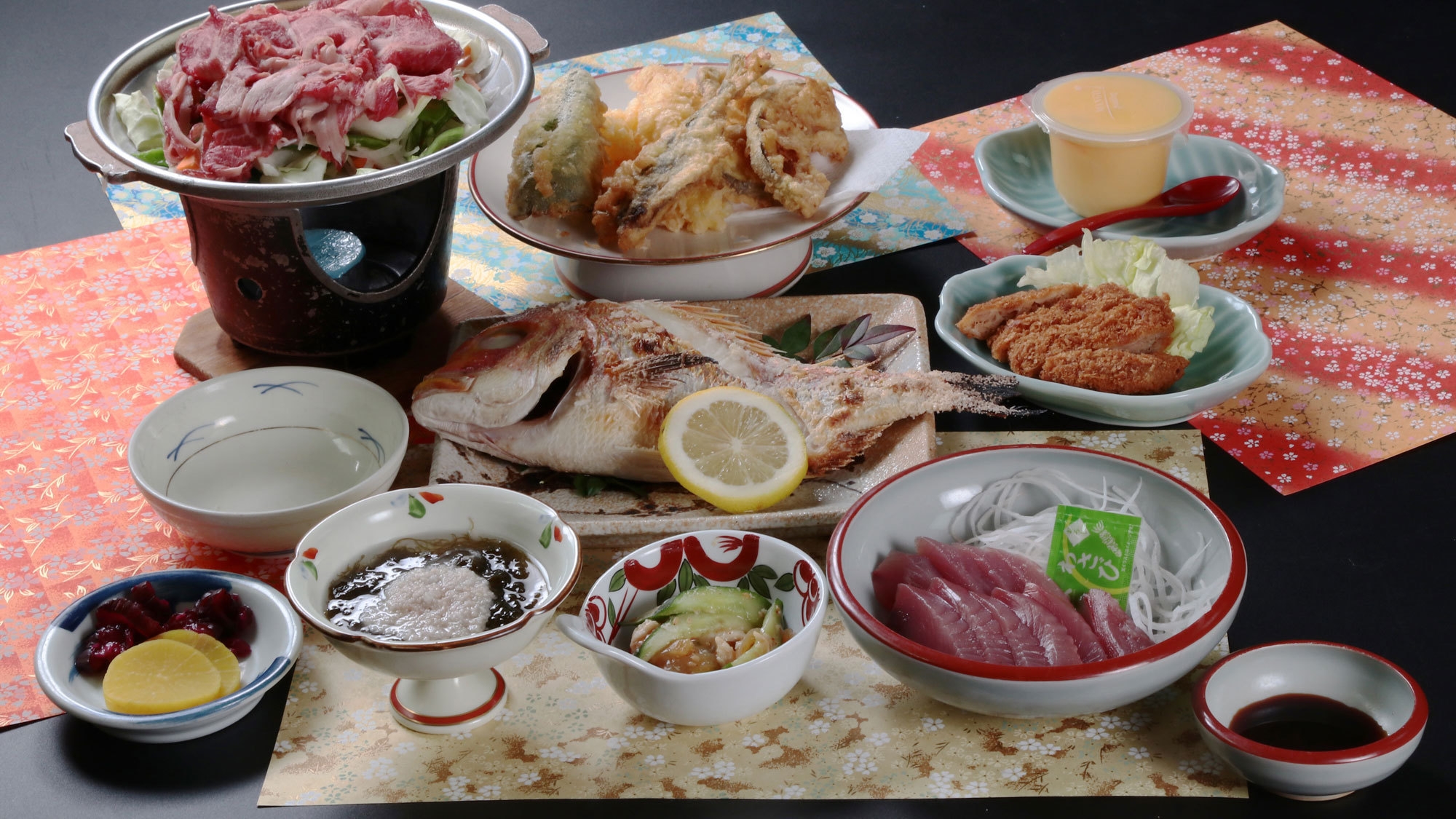 【グレードアップ】定番にお肉の陶板焼きと天ぷらが付いた手作り海の幸料理♪-２食付-