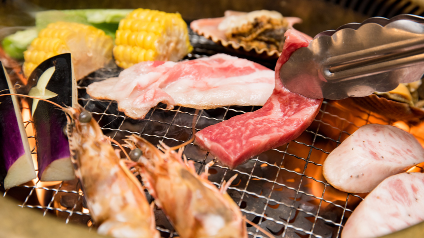 【お値打ちプラン】夕食は当日のお楽しみ！当館名物◆スペイン船ＢＢＱor温泉せいろ蒸し