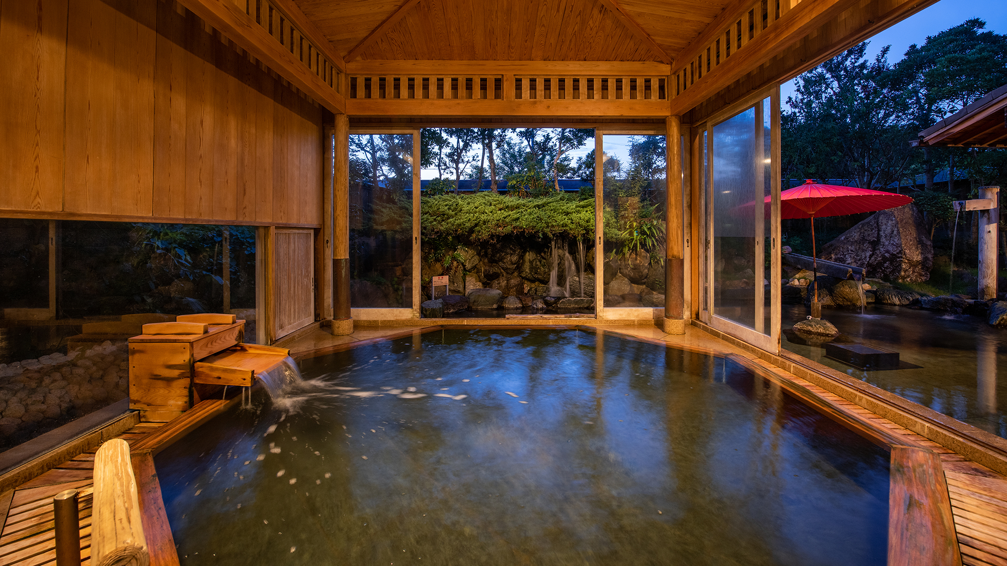*【姉妹館・福寿荘】人気の庭園露天風呂も入浴無料！