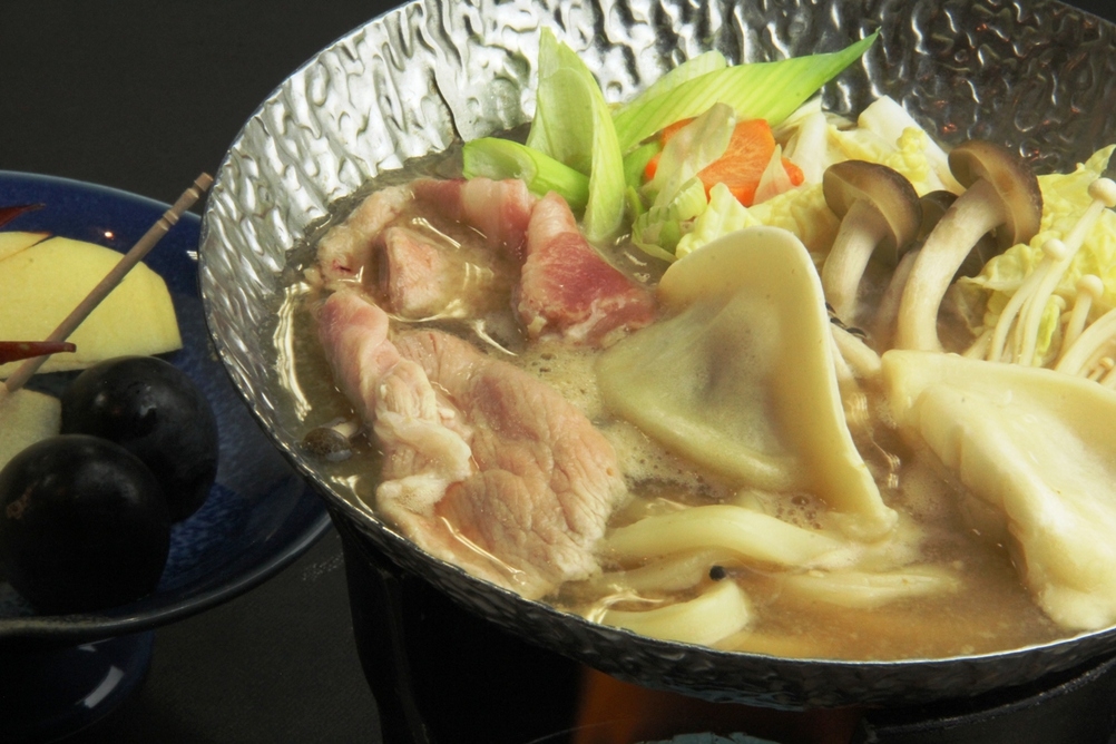 【１泊夕食付】地元食材を使った女将特製の夕食と温泉を堪能♪朝は自由な朝食なしプラン