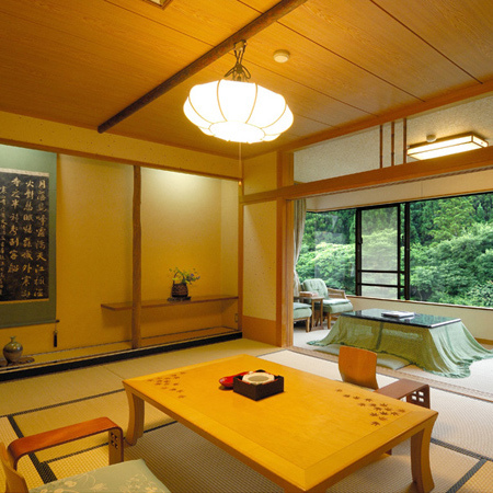 [Standard] Large room overlooking Mt. Tanigawa/Japanese-style room 8 tatami mats + 3 tatami mats (example)