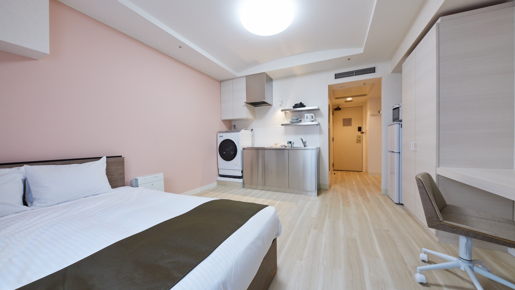 コンフォートダブルプラス（24.5㎡・ベッド幅140cm・キッチン、洗濯機付き）