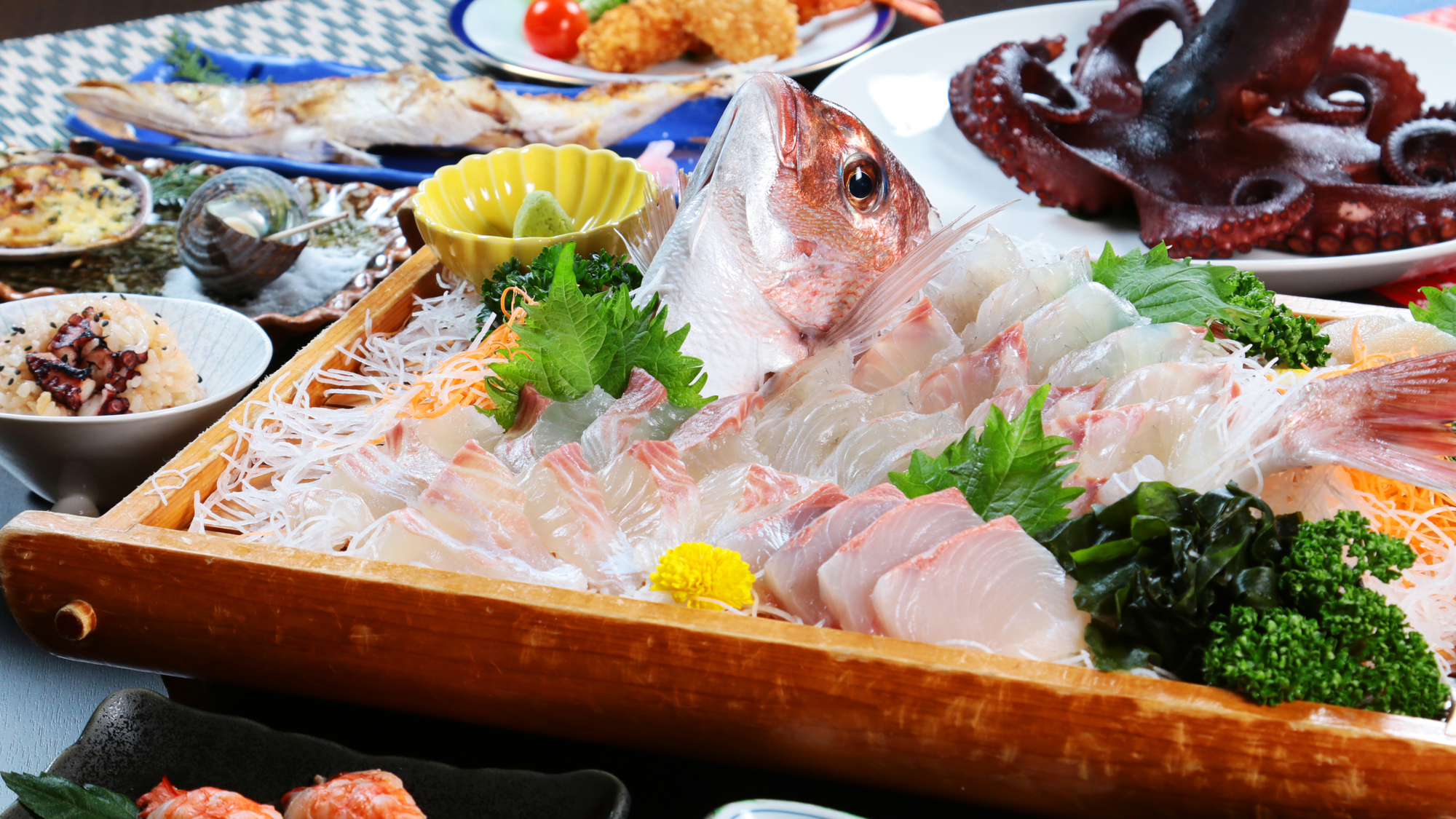 リーズナブル◆旬魚の舟盛りが豪華です