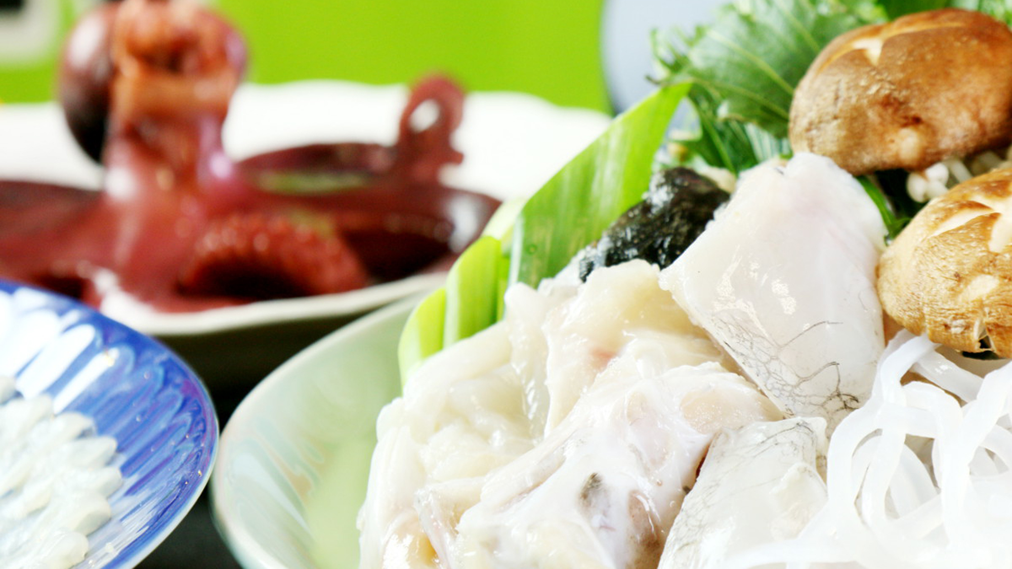 ◆冬の味覚！ふぐの定番鍋料理【てっちり】を味わう！お肌がぷるぷるに♪