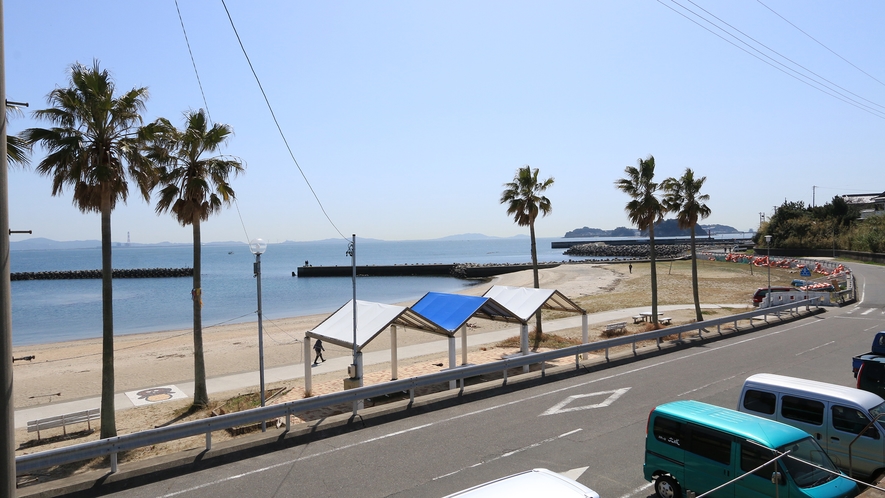 【近隣】客室から見える景色☆海側のお部屋からはサンライズビーチが一望できます