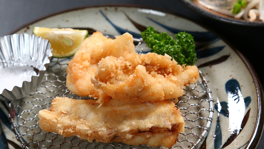 【お食事】夕食一例・ふぐからあげ