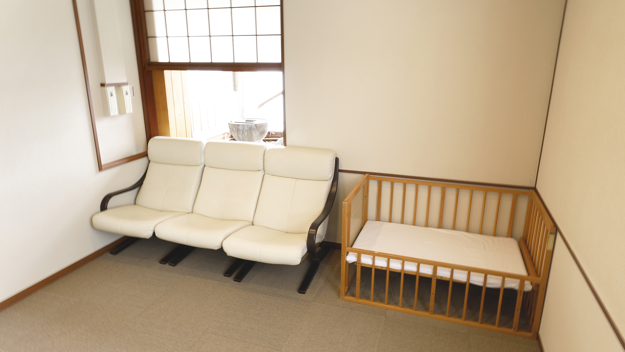 【2階展望大浴場】赤ちゃんのお着換えスペースも完備。