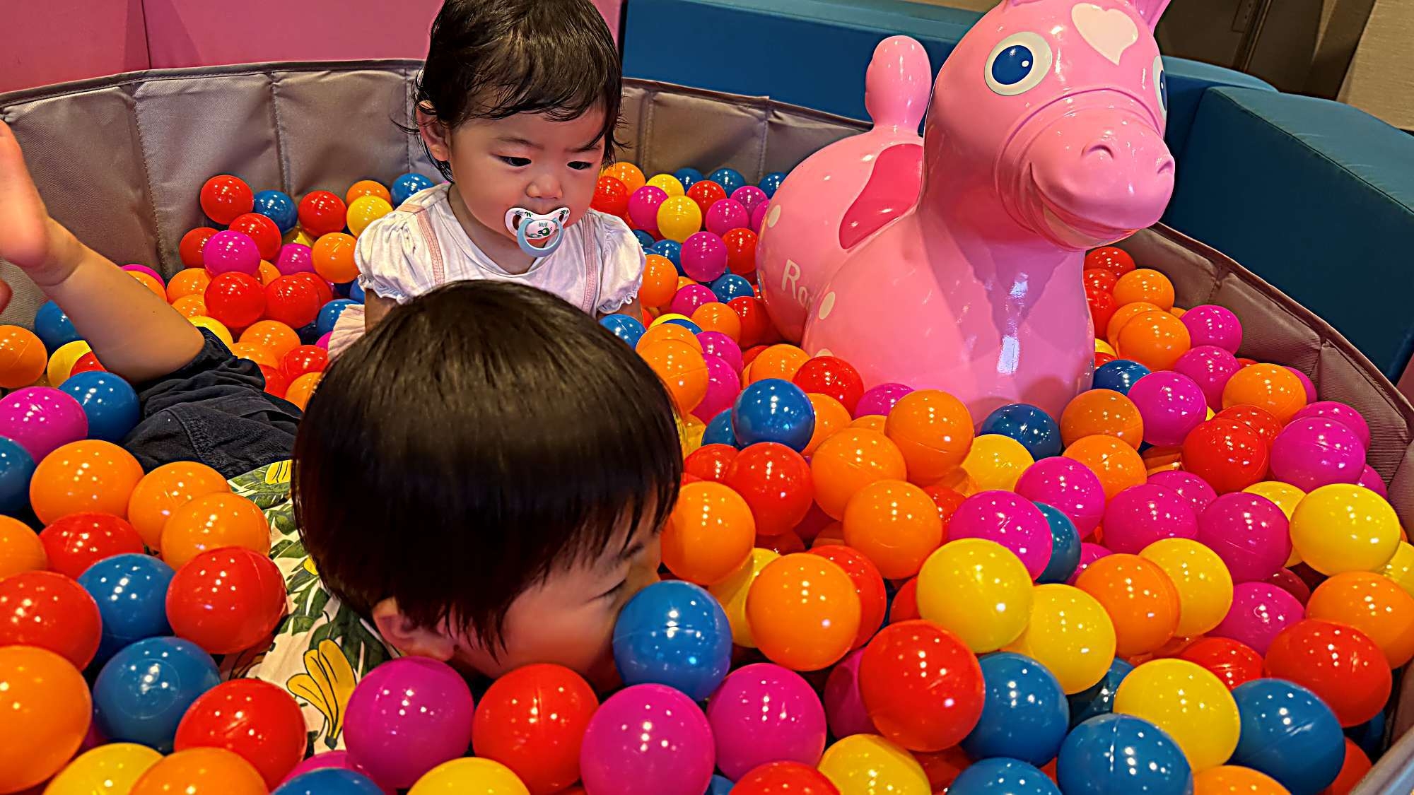 【お子様歓迎】卓球1時間無料×記念写真プレゼント×おもちゃ無料貸出■ファミリープラン■