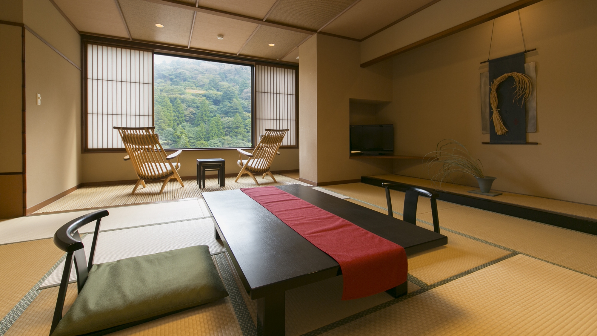 自然を感じる♪檜風呂付「真菰野」和室12.5畳／冷蔵庫フリー 