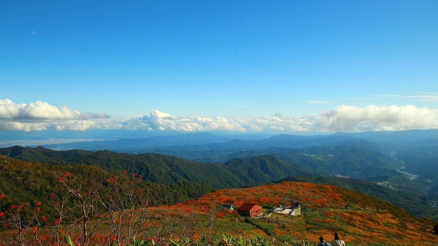 *月山／秋には見事な紅葉が楽しめます