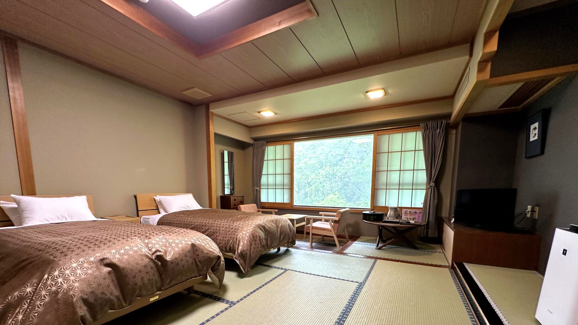 別館裏側ベッドルーム