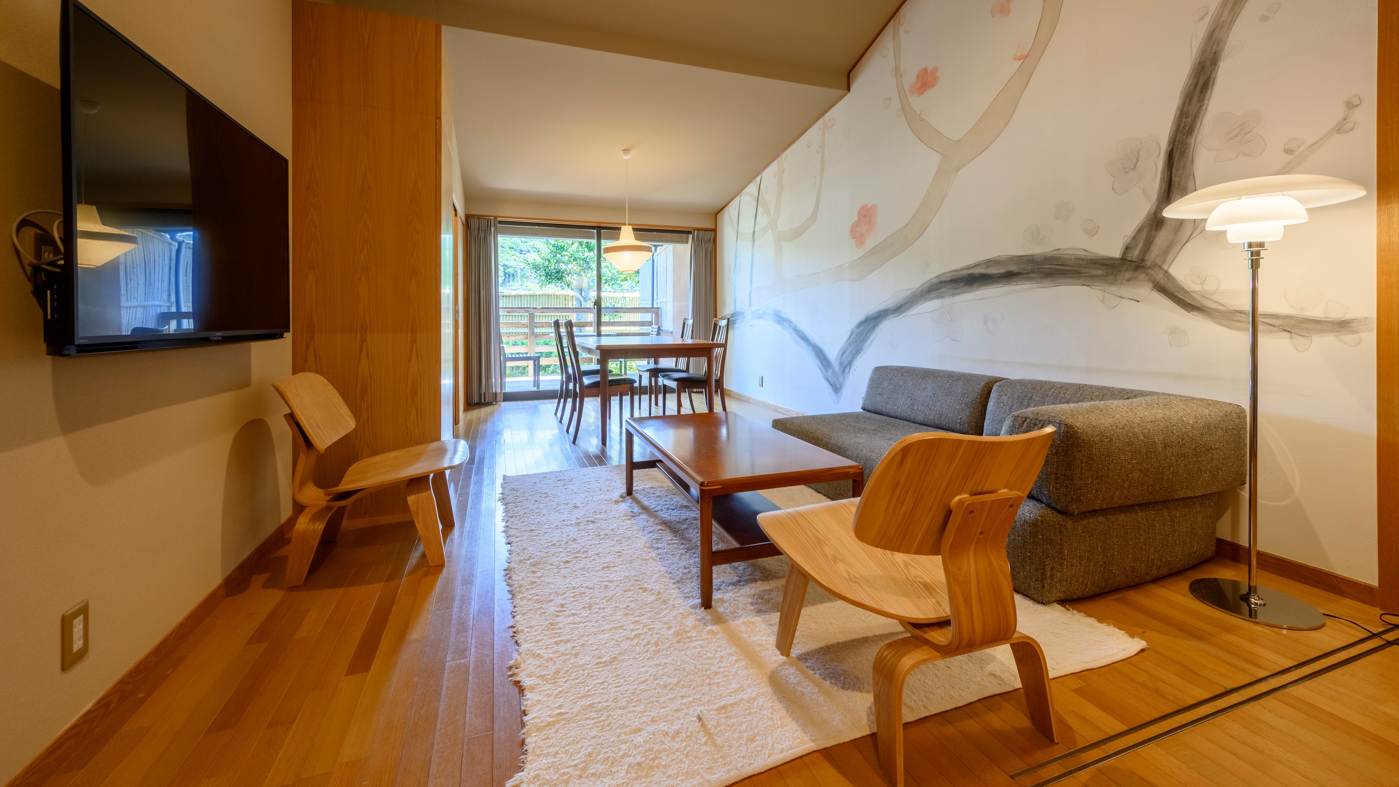 臥龍梅リビングルームイメージ