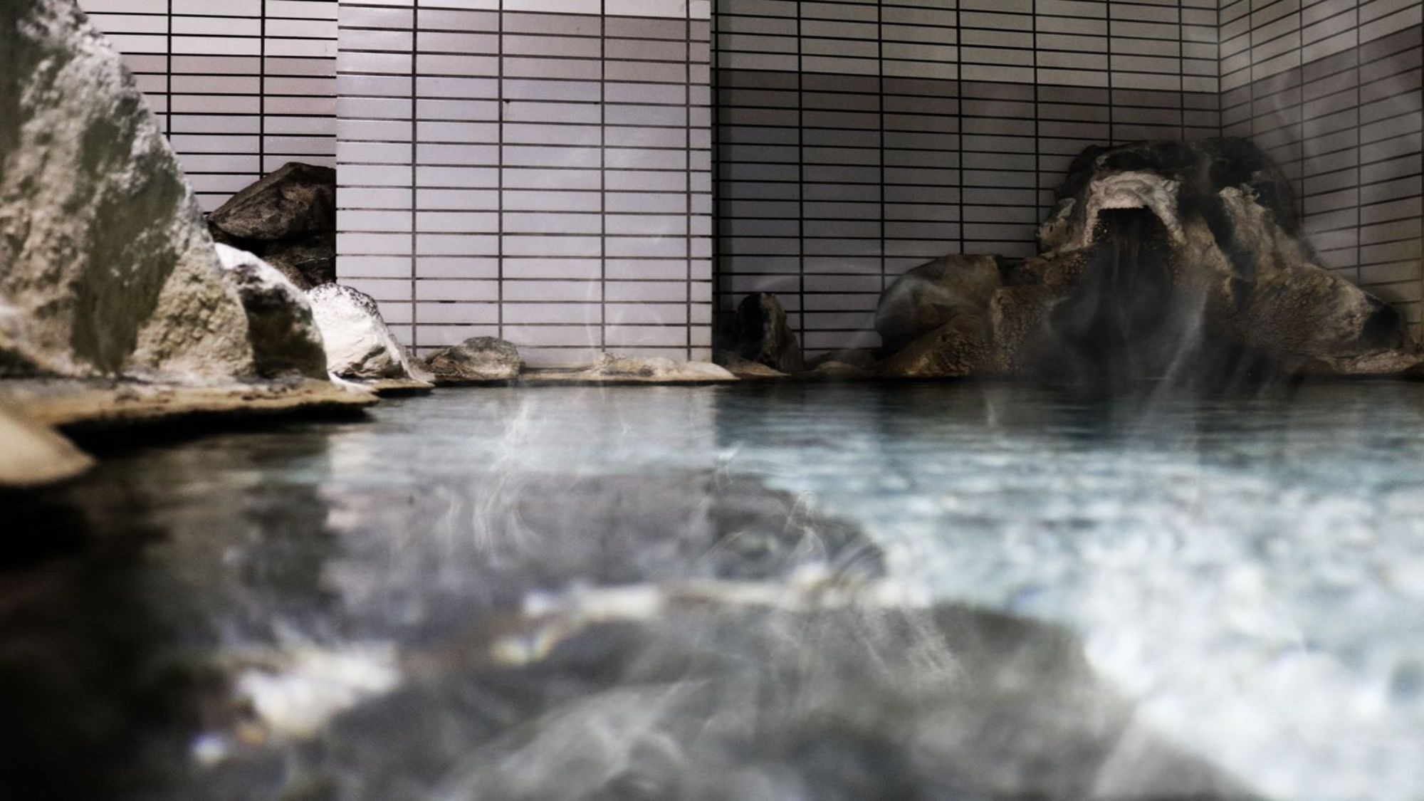 ☆【湯の花付きの岩風呂温泉】て、そういうこと！！☆体の芯から温まる『源泉１００％利用・かけ流し体験』