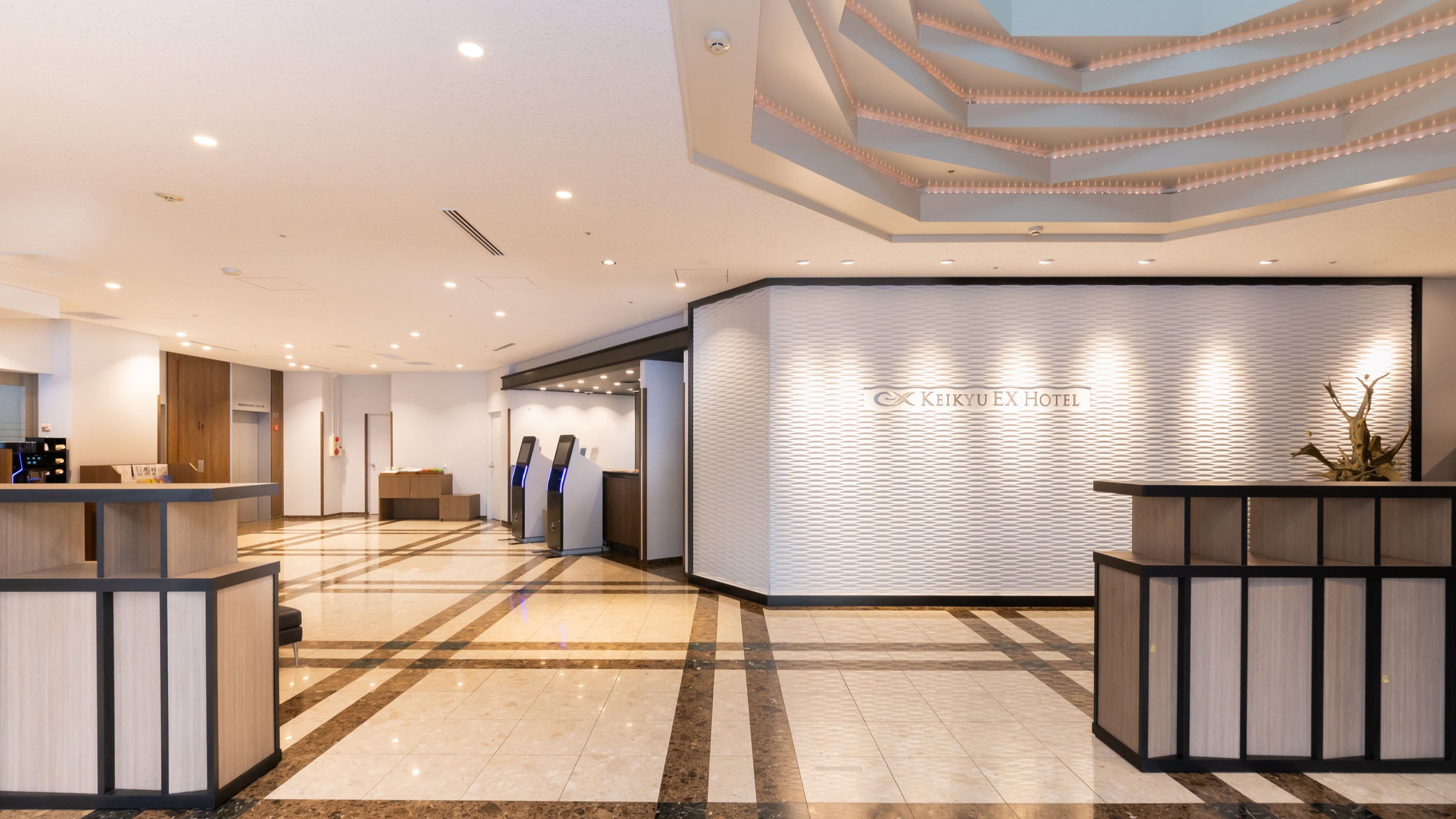 【ロビー】エントランス