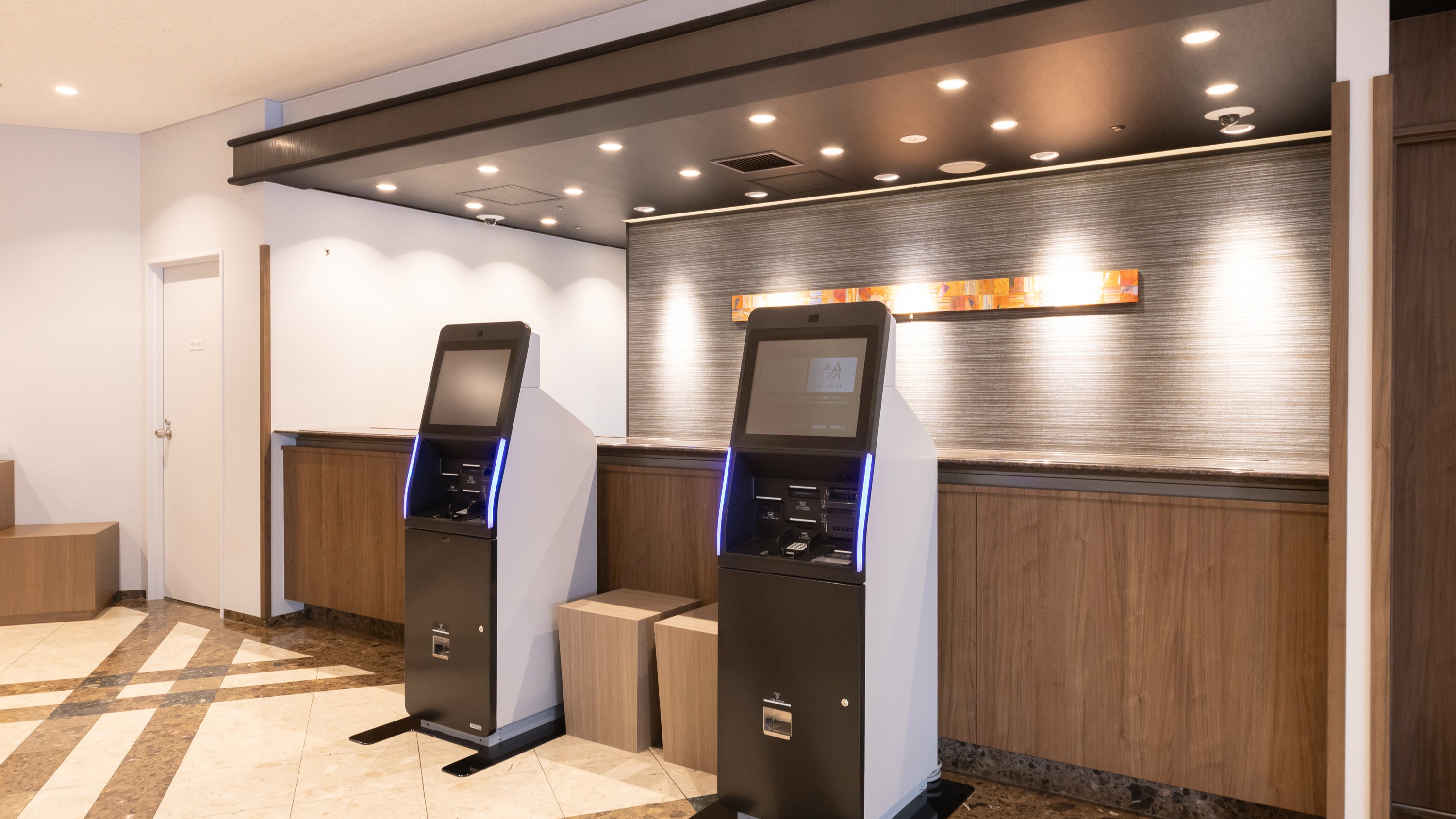 【ロビー】自動チェックイン機