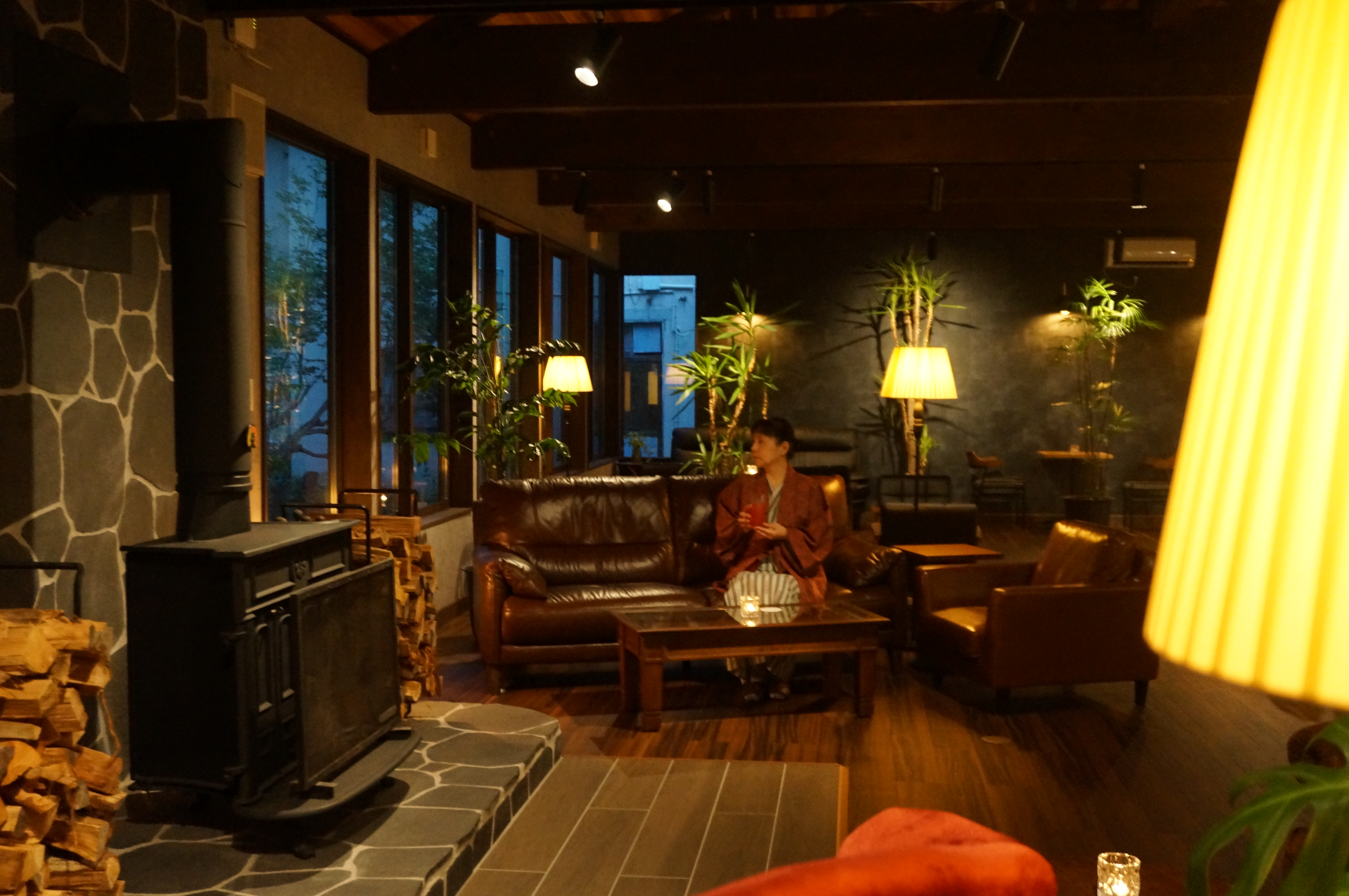 THE LOUNGE H&ecirc;tre