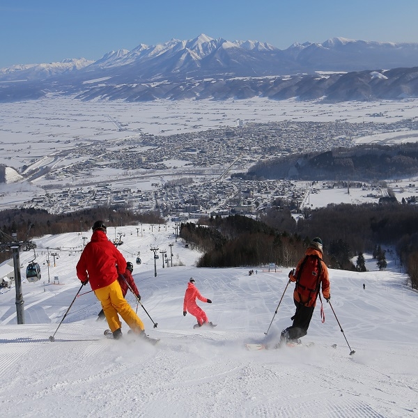《富良野スキー場１日リフト券＆朝食付》:*・☆.スキー＆スノーボード☆:*・.満喫プラン♪