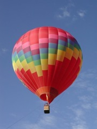 人気メニューの「熱気球フライト」