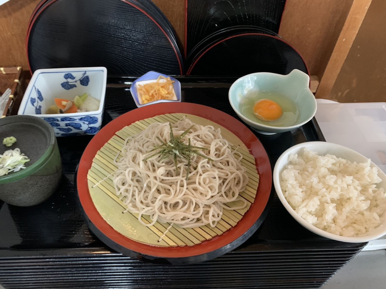 朝食