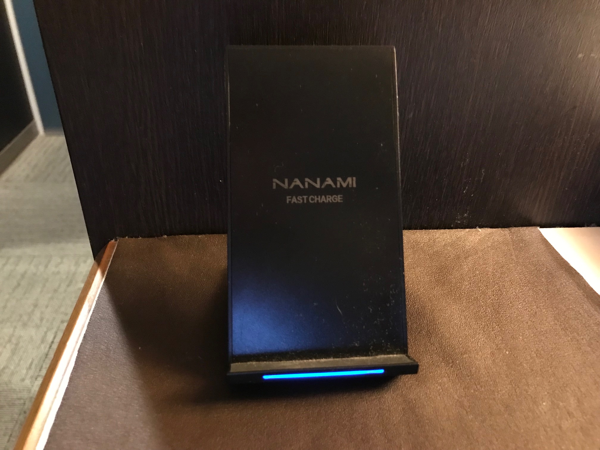 ワイヤレス充電器