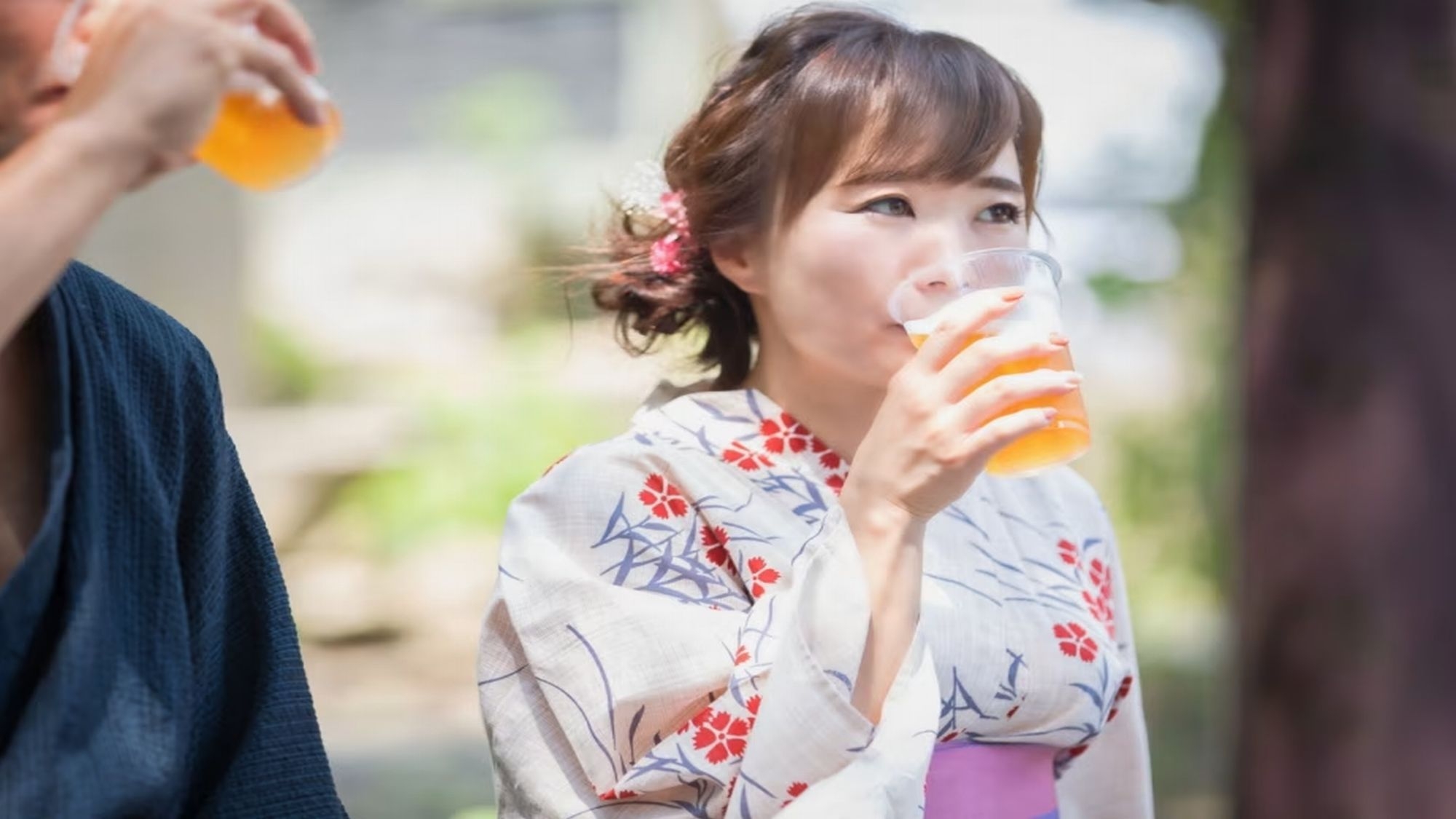 【カップル＆女子旅】イン１４時・アウト１１時＋ご夕食時１ドリン付