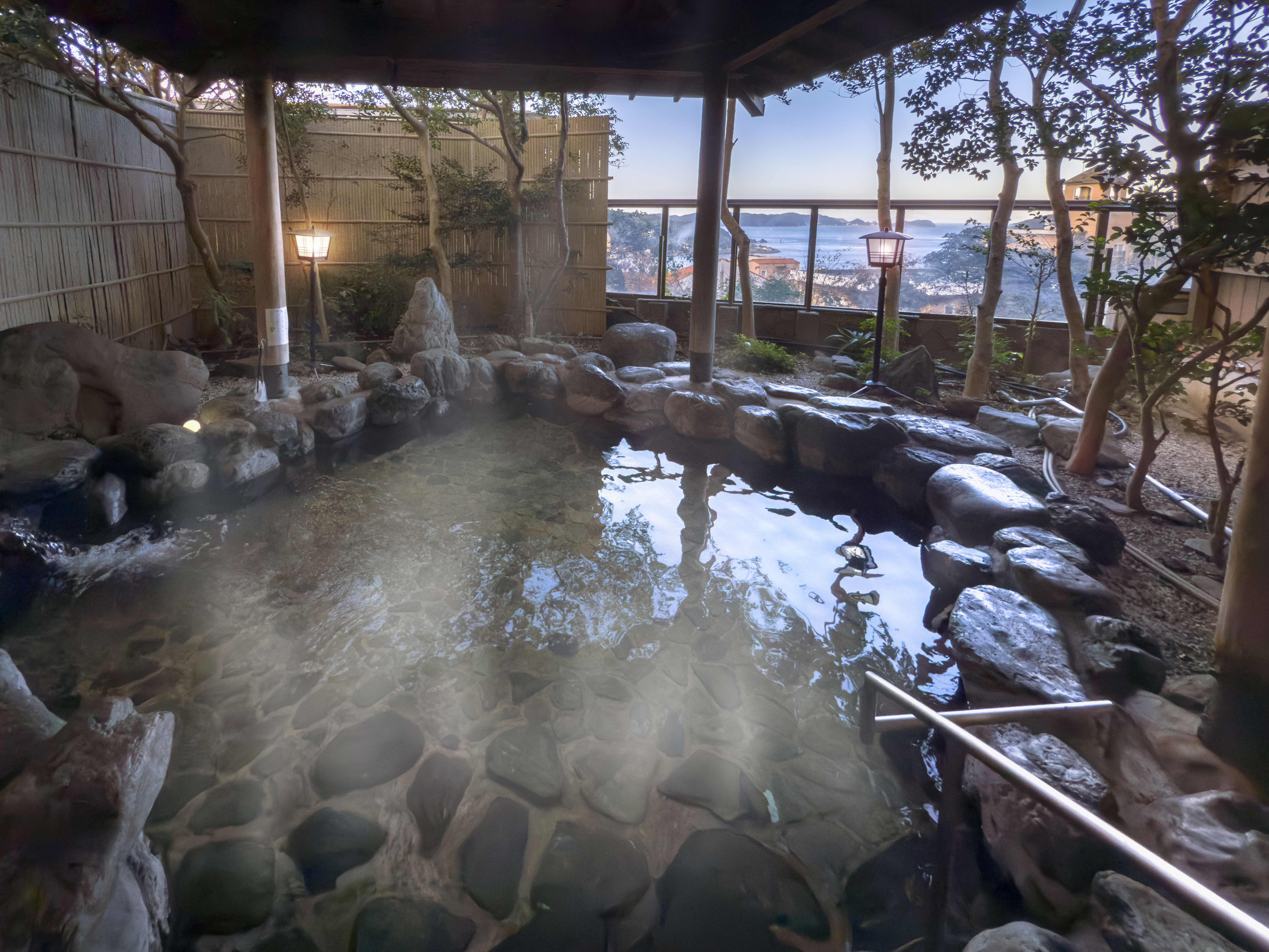 【露天風呂】天泉の湯