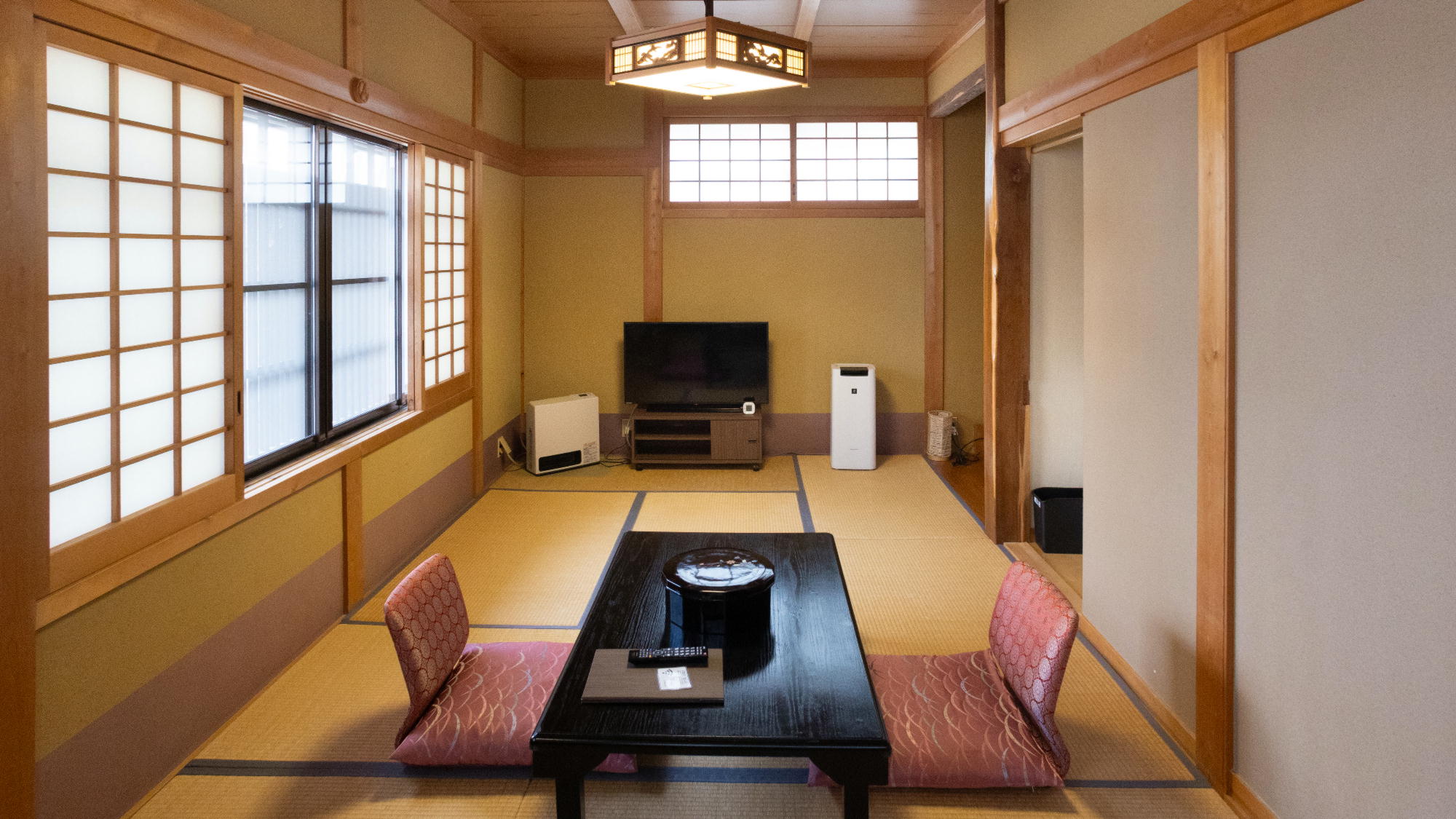 【本館・和室１１畳】洗面トイレ付
