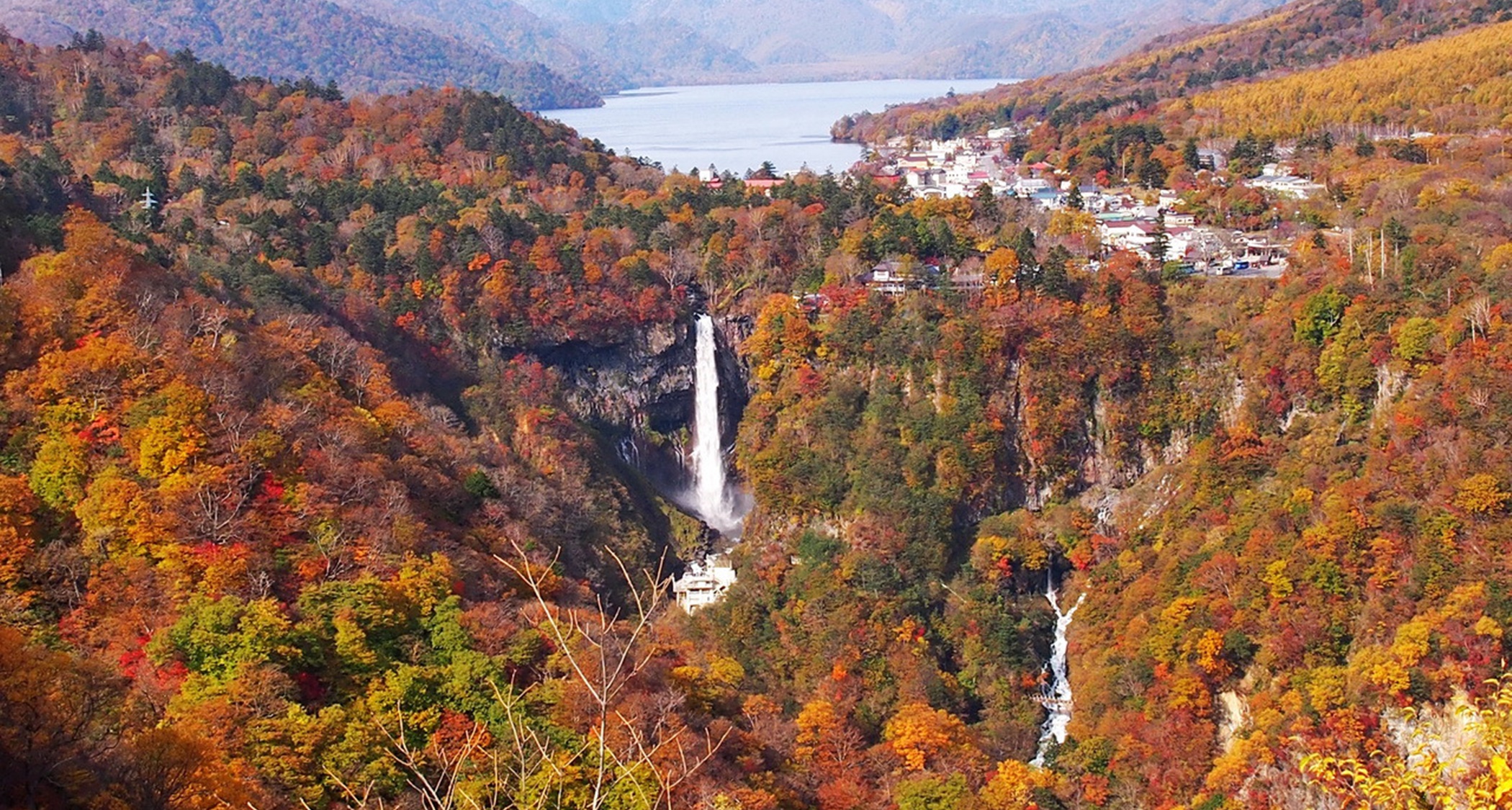 *【秋】華厳の滝│日光の紅葉