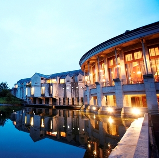 ｸﾗﾌﾞﾊｳｽ(右)